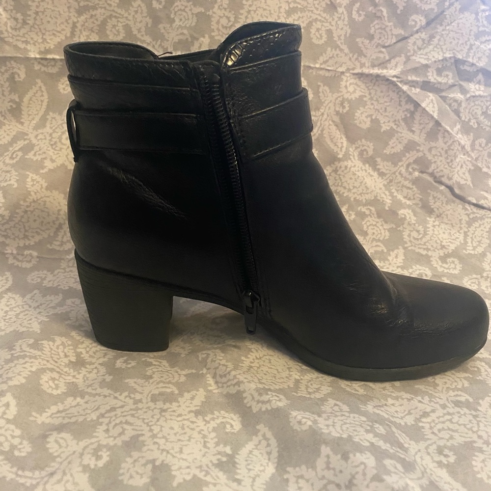 Croft & Borrow Terminal Size 7.5 Color Black